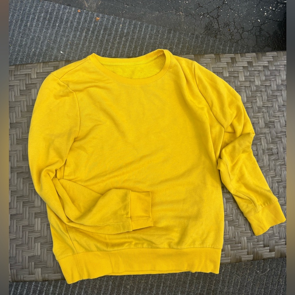 ZYIA Yellow Crewneck Size Large